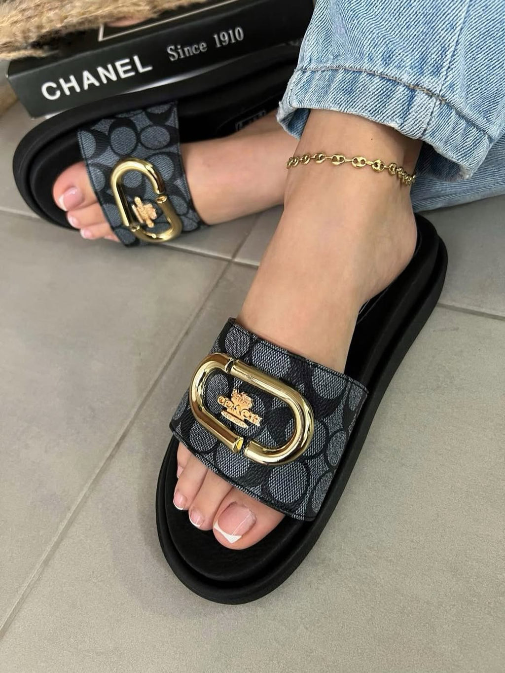 Sandalias Bajas | Sofisticadas, Cómodas y Versátiles